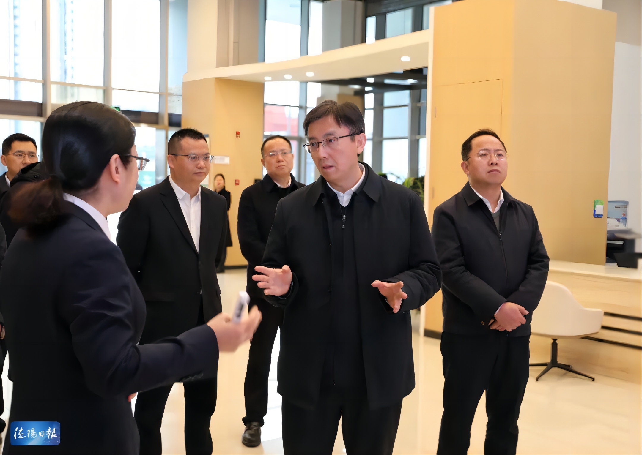 黃朝陽調研德陽發(fā)展控股集團有限公司時強調：聚焦中心大局主動作為 為推動德陽經濟社會高質量發(fā)展提供強大動力